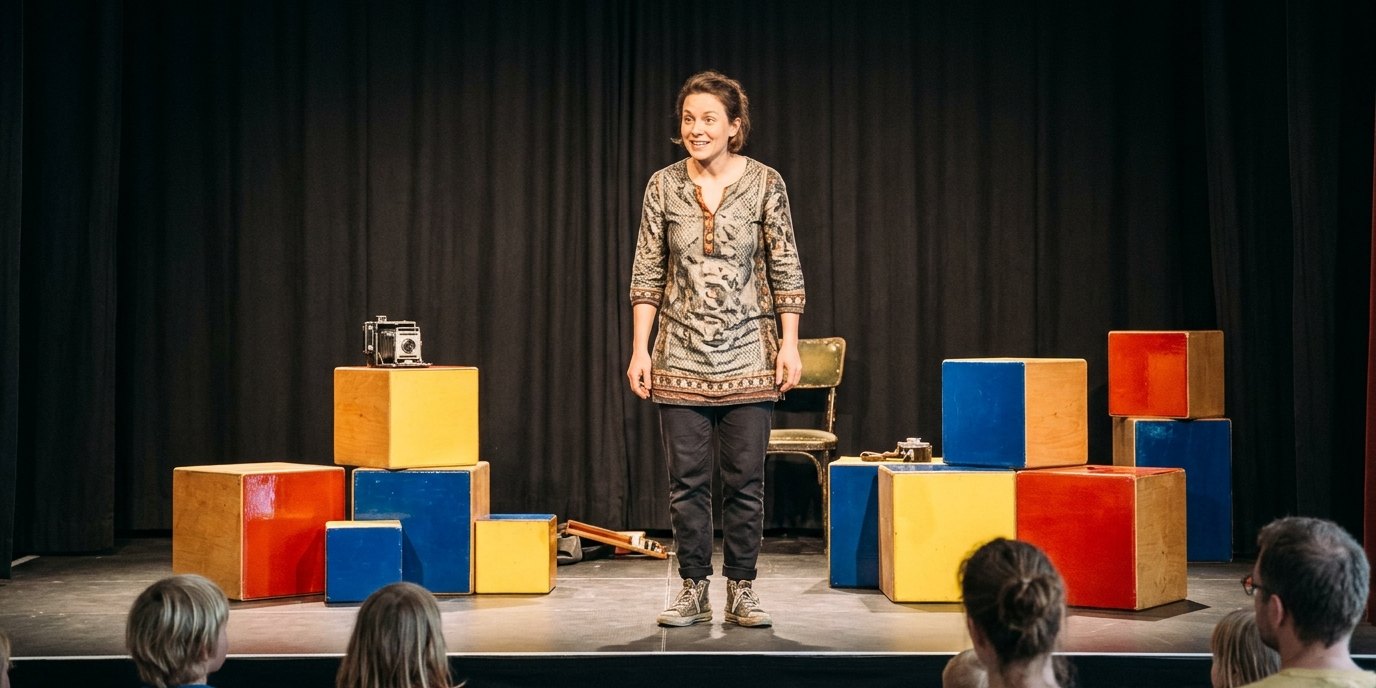 KI-generiertes Bild: Wissenschaftsshow „Wer bin ich eigentlich?“ — Haus der Kulturen der Welt